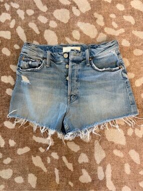 The Tomcat Kick Fray Short by MOTHER Denim- True Confessions